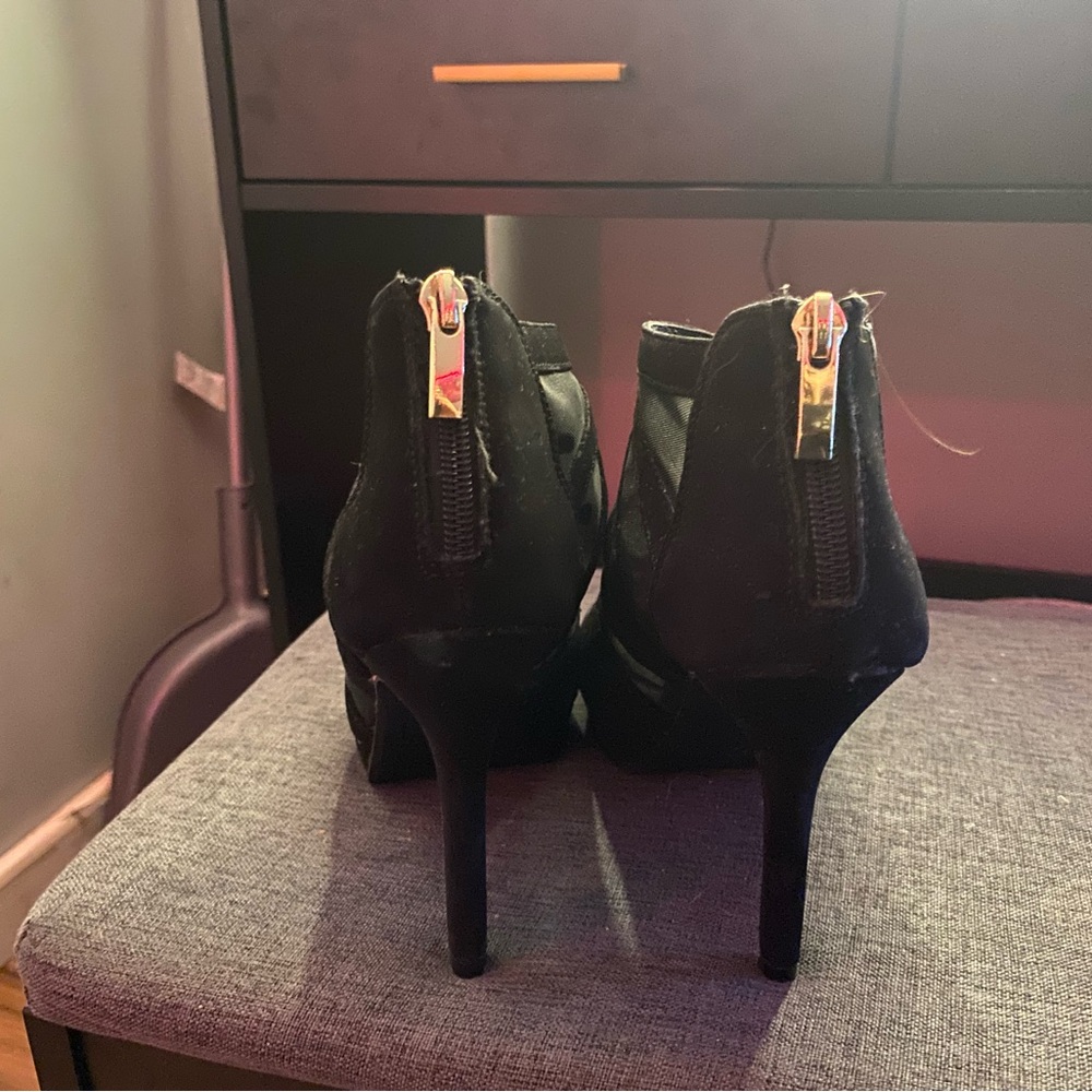 High heals worn once